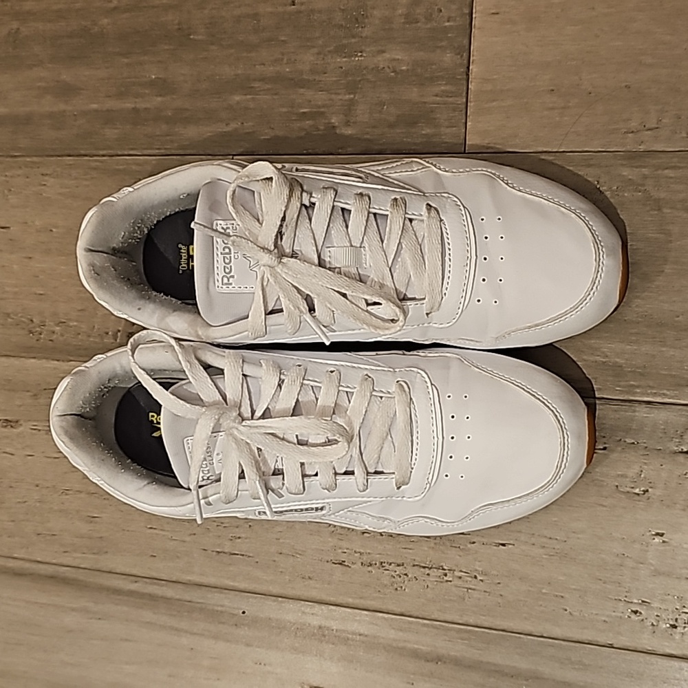 Reebok White Women's Classic Harman Run Sneaker sz 9.5